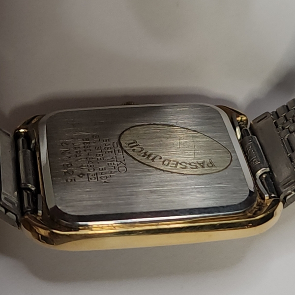 Mens vintage Seiko Tank watch with box and papers - Picture 2 of 7